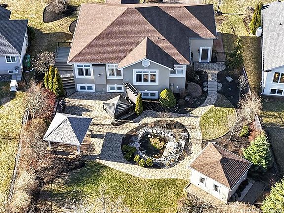 3rd image of 60 Royal Oaks Blvd