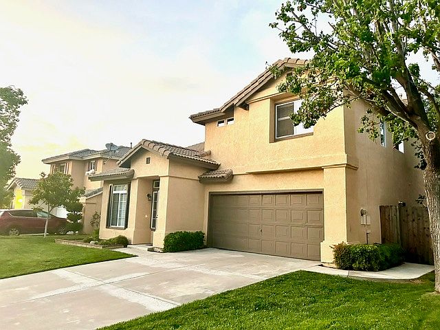 1st image of 39516 Bainbridge Cir