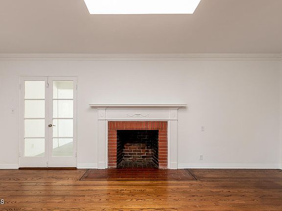 5th image of 817 N Cordova St