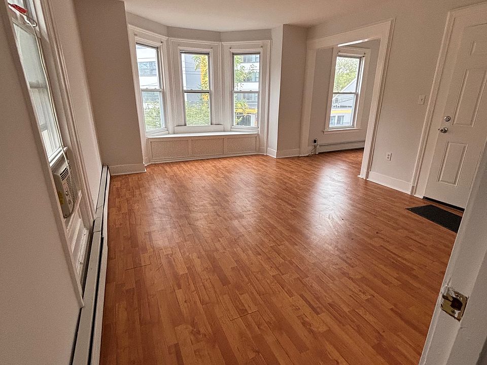 1st image of 101 Bristol St #2