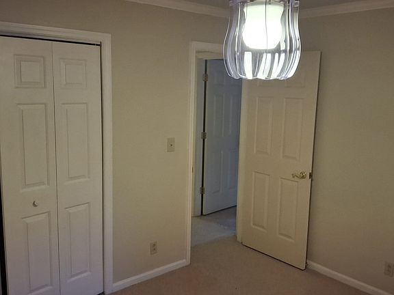 5th image of 108 Steele Dr