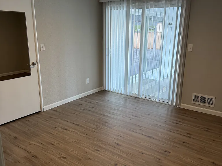 7401 Yosemite Blvd — Photo 19