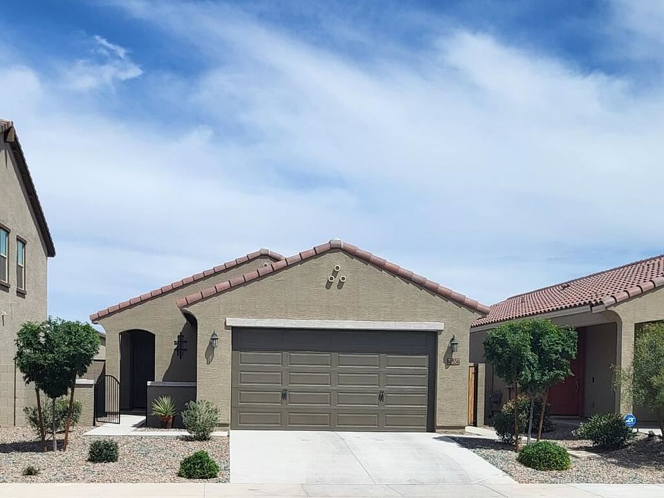 1st image of 40536 W Shaver Dr