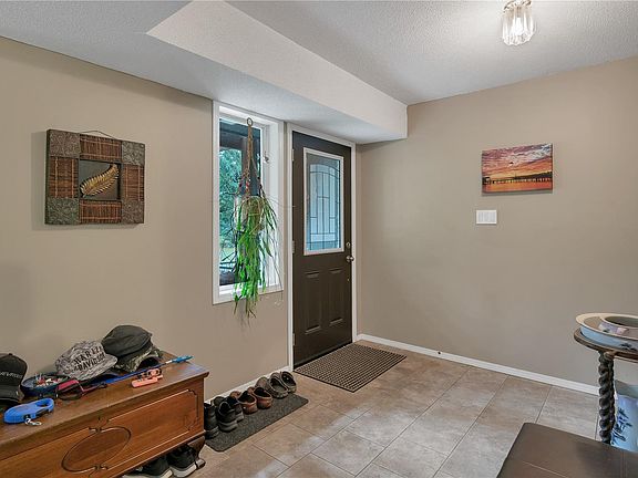 3rd image of 4040 York Rd