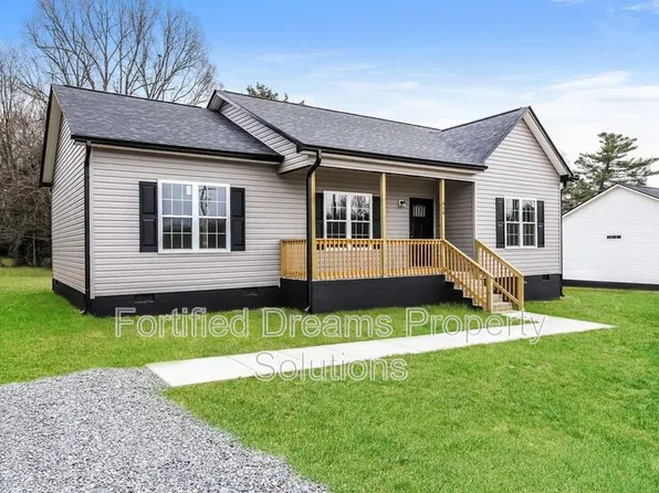 418 N Smith St, Liberty, NC 27298