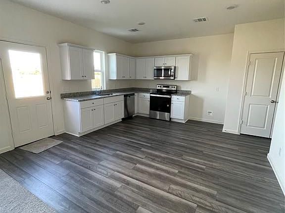 2nd image of 10138 Orchid St