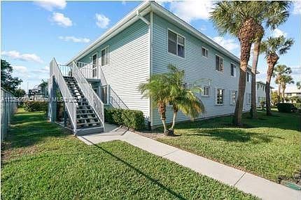 1st image of 110 SE Village Dr #110