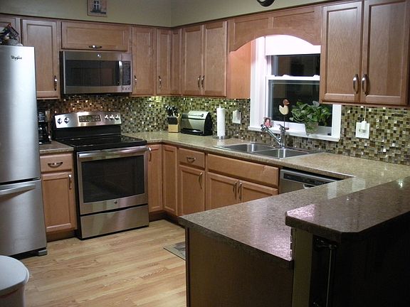 3rd image of 200 NE 50th Ct