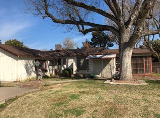2811 E Robinson Ave, Fresno, CA 93726