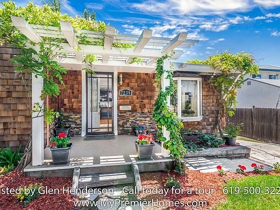 3rd image of 7239 Stanford Ave