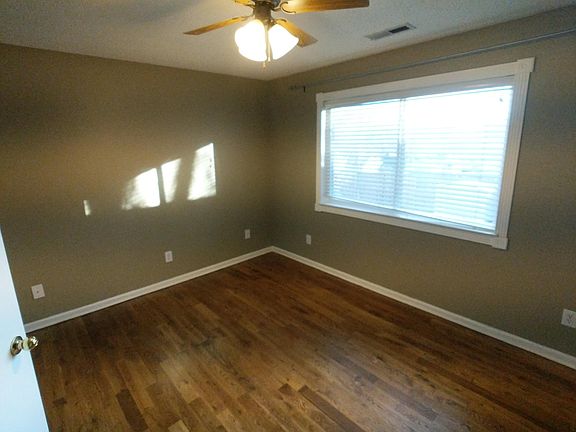 3rd image of 101 Vistawood Ct