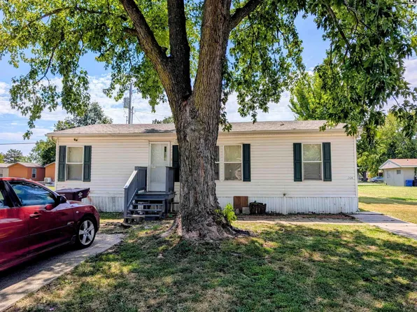 204 Mockingbird Rd, McPherson, KS 67460