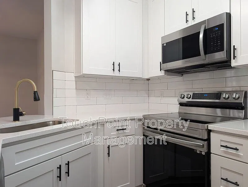 2 bed, 2.0 bath, 1084 sqft, $1,695 — Photo 3