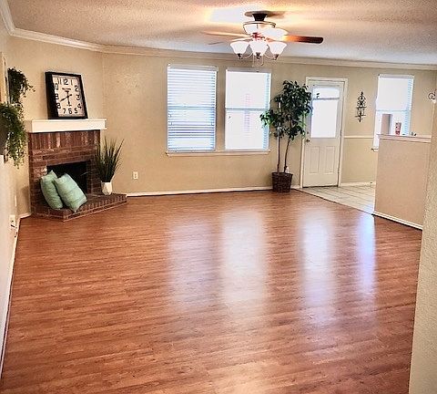4th image of 1411 Windy Meadows Dr