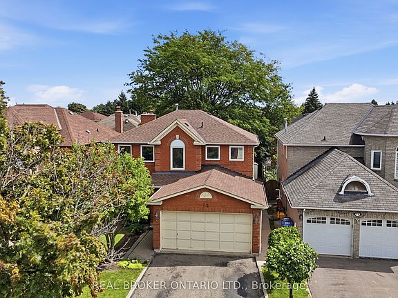 3rd image of 72 Appleton Trl