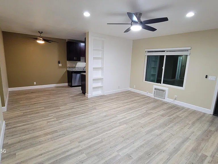 222 S Lincoln Ave S #7 — Photo 5
