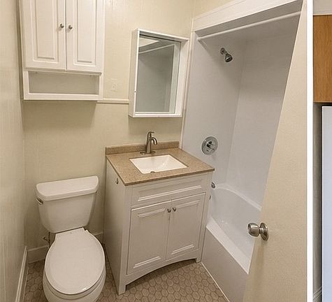 5th image of 53 Crest Ave #2
