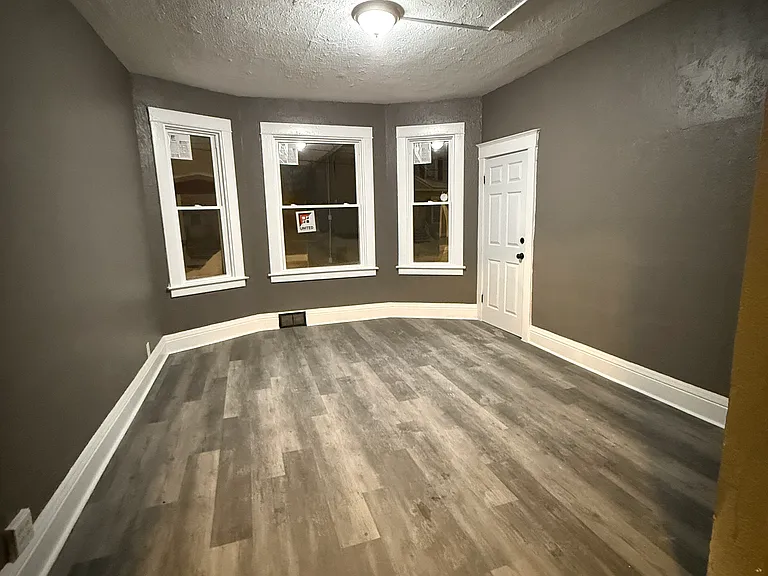 1009 George Pl #1F — Photo 10