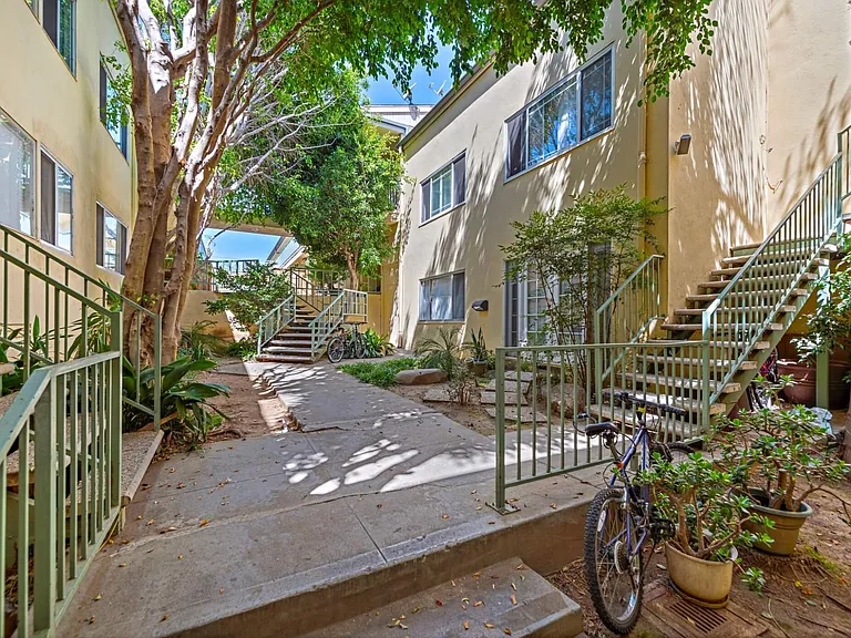 Brentwood by the Park — Photo 13