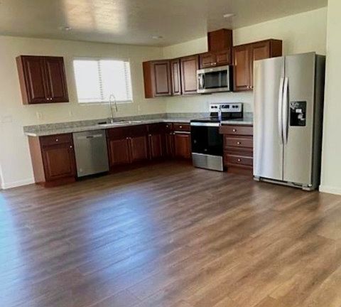 4th image of 4523 N Robert Rd #2