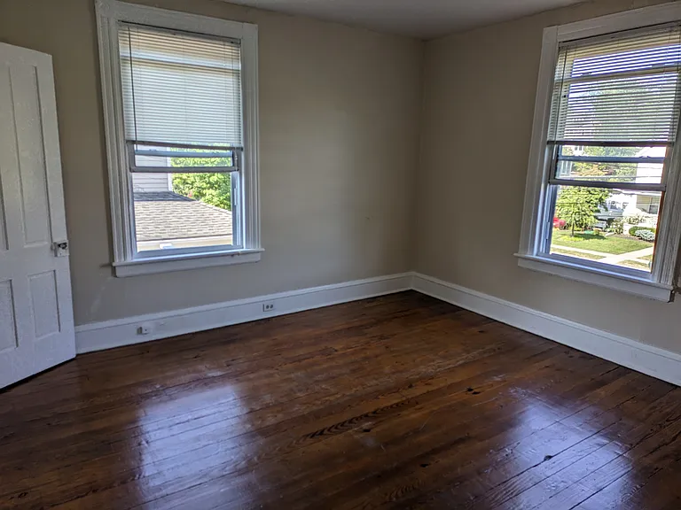 238 Walnut St — Photo 2