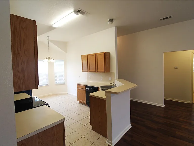 17839 Bullis Gap Dr — Photo 5