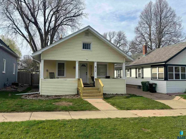 817 W 5th St, Sioux Falls, SD 57104