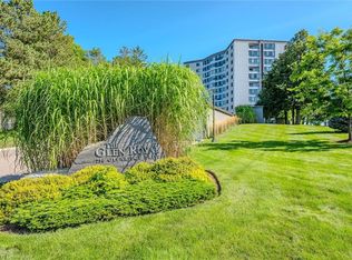 250 Glenridge Dr #603, Waterloo, ON N2J4H8