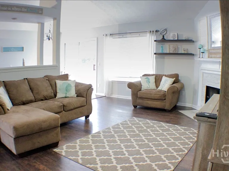 Teakwood Dr — Photo 10