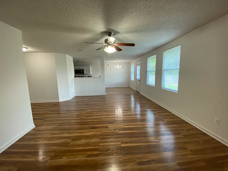 618 Marbury Way — Photo 8