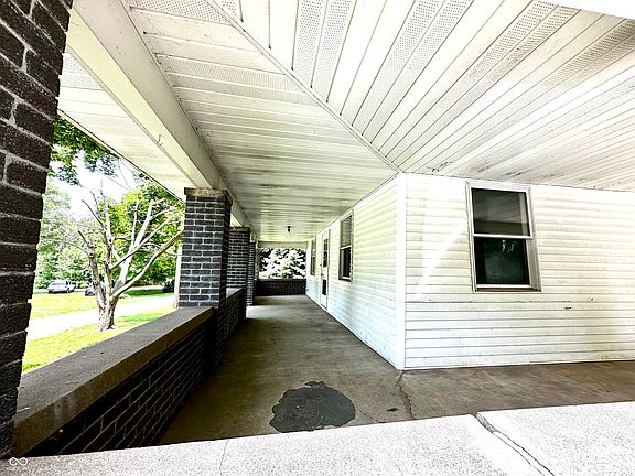 4th image of 204 Hollovy St