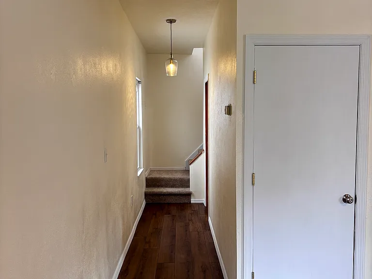 547 Parker St — Photo 16