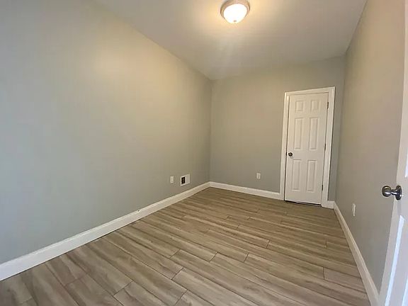 3rd image of 60 Dewey St APT 1
