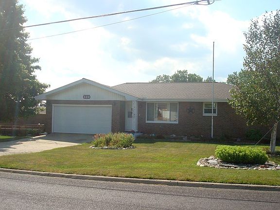 3rd image of 504 Hillcrest Dr