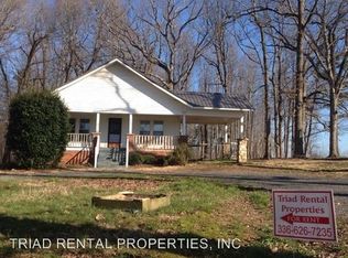 6076 Susan Dr, Seagrove, NC 27341