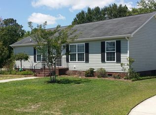 352 Stone Throw Dr, Murrells Inlet, SC 29576