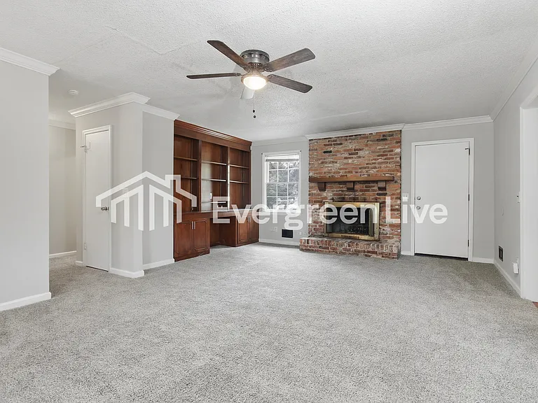 2129 Mary Hill Dr — Photo 3