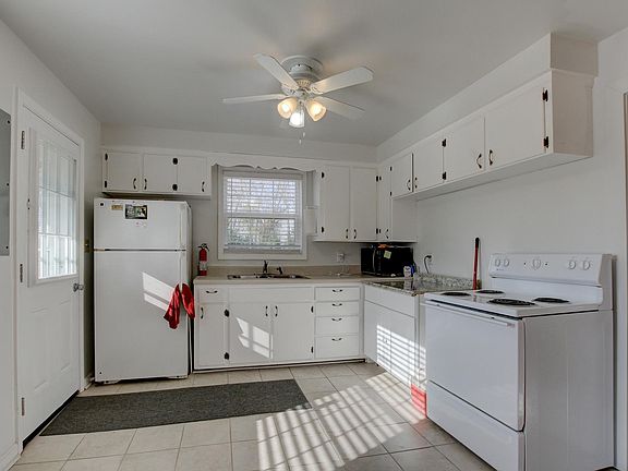 3rd image of 512 Louisiana Ave