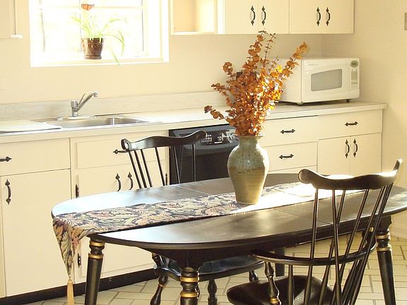 Eat In Kitchen 12' X 13.18