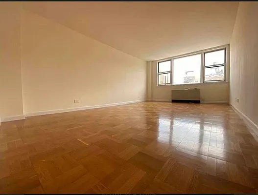 Rented by Bond New York | media 21