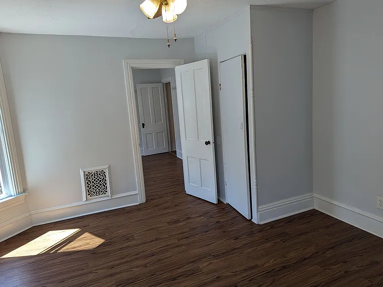 740 Park Ave — Photo 15