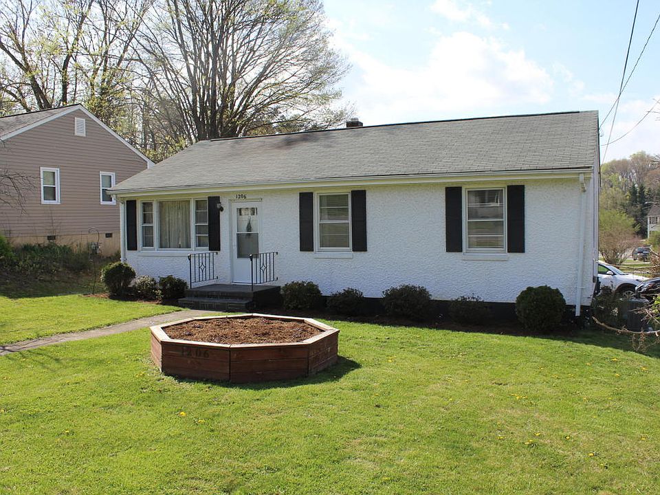 1st image of 1206 Stoutamire Dr
