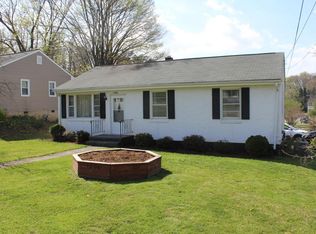 1206 Stoutamire Dr, Salem, VA 24153
