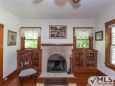 5th image of 442 Queen Anne Ct