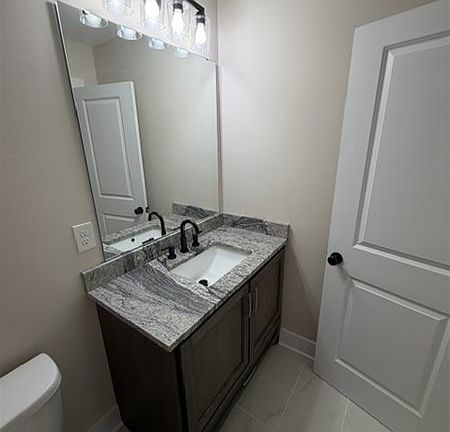 5th image of 302 Eagle Rd #B