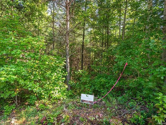 3rd image of 1071 Sale Dr Unit 8