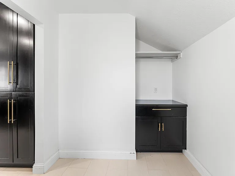 4519 Cloudmount Dr — Photo 18