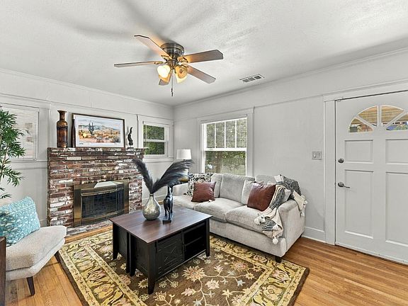 3rd image of 3035 Marshall Way