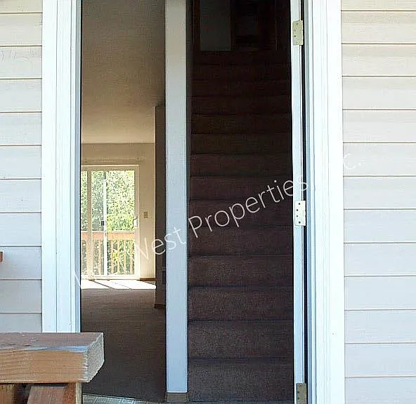3025 S Troutdale Rd — Photo 4