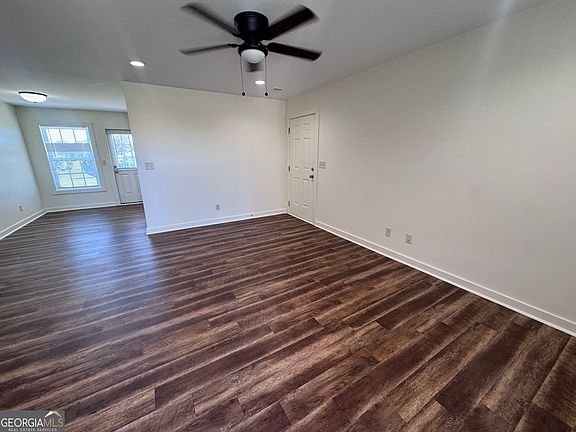 2nd image of 207 Preston Ln #A